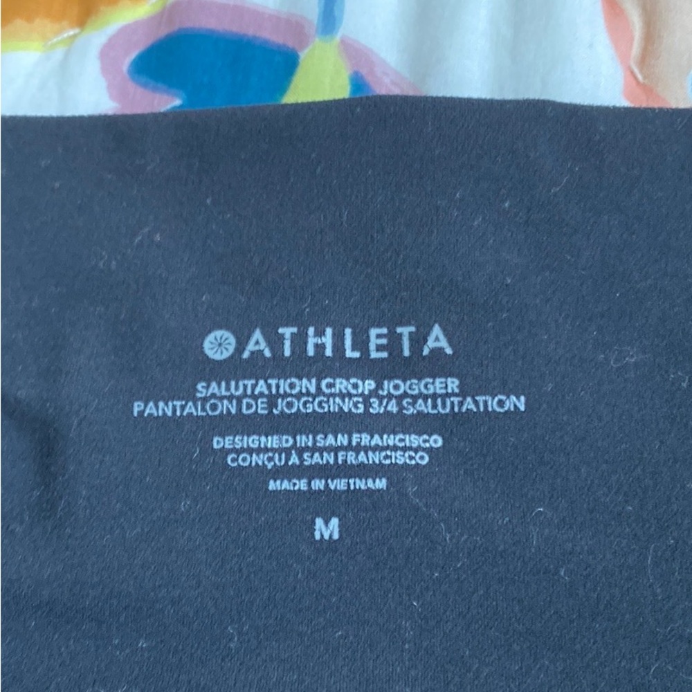 Athleta Black Salutation Crop Jogger